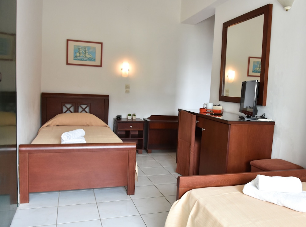 Hermes Hotel 18/55