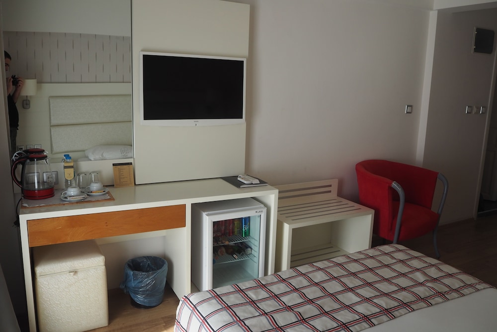 Yunus Hotel 53/71