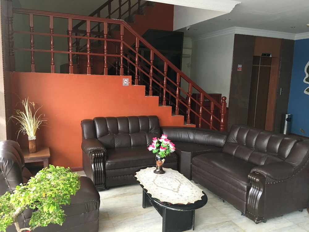 Paradise Hotel 28/39