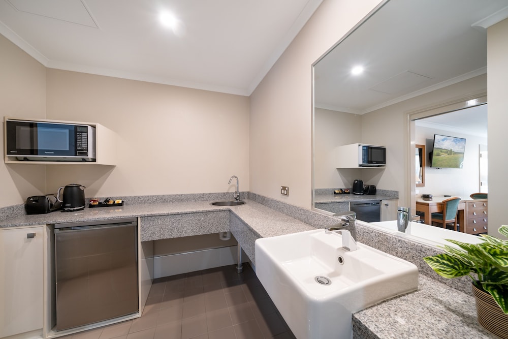 Heritage Inn Bathurst 32/60