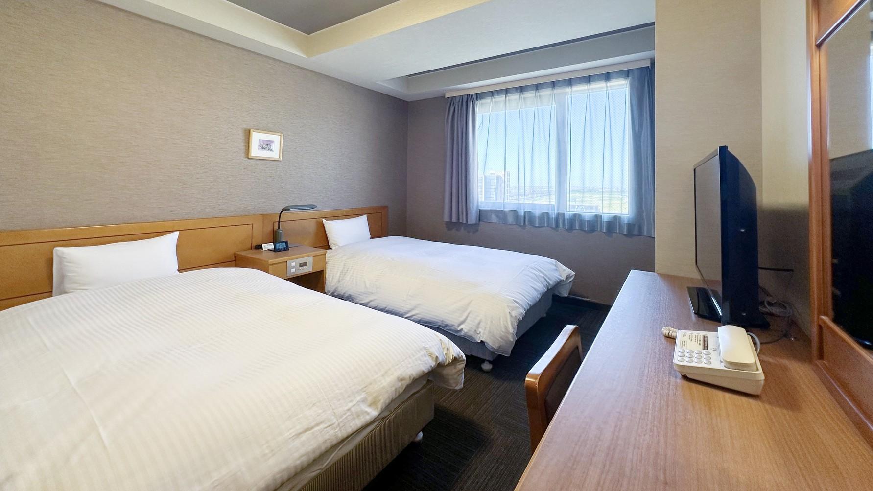 Room, Single, Twin Beds