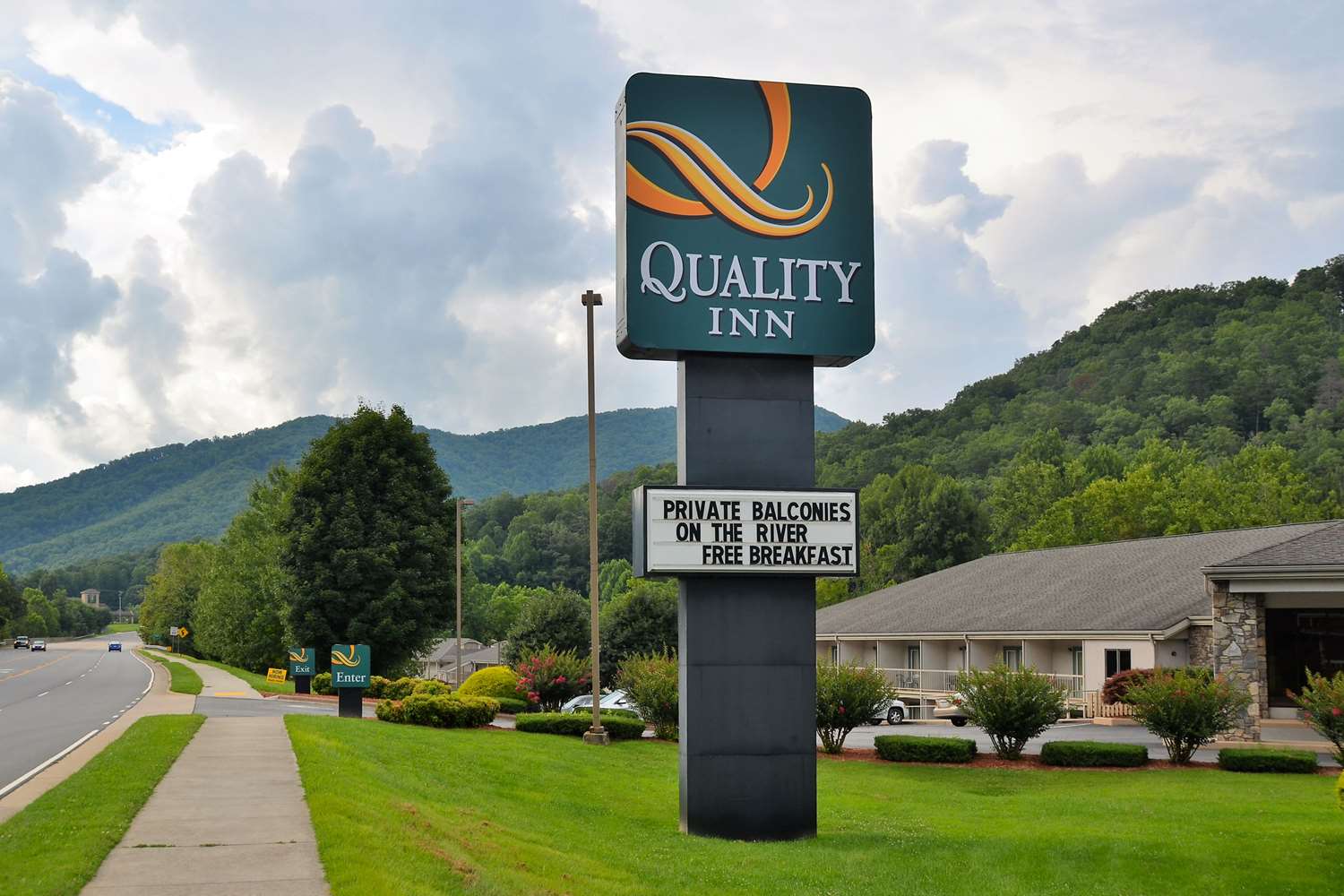 Quality Inn Cherokee Riverside 8/13