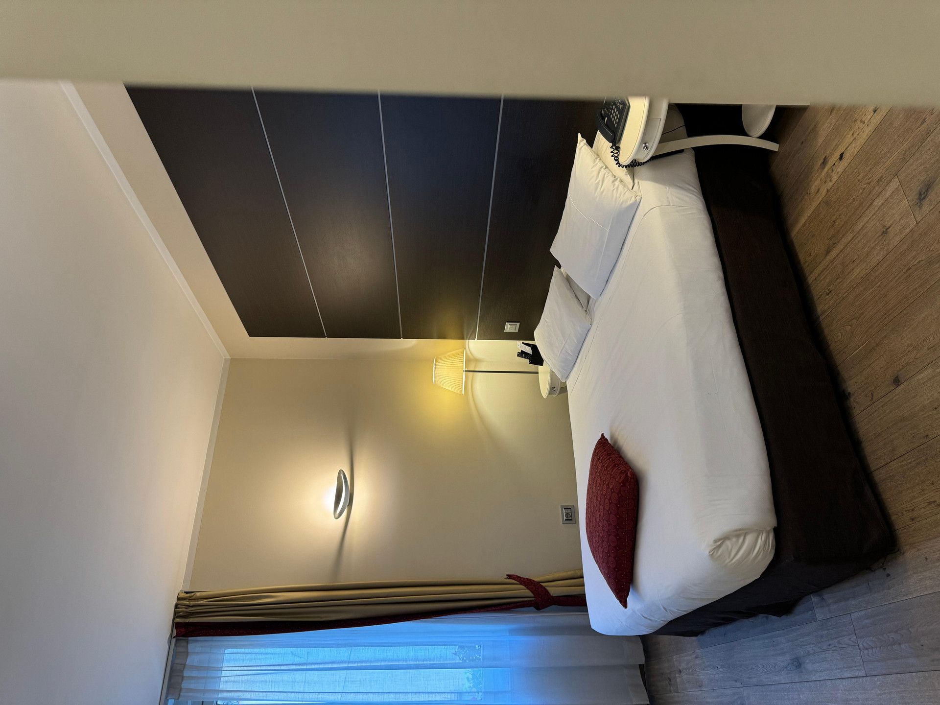 Superior, Town House 33 5/10