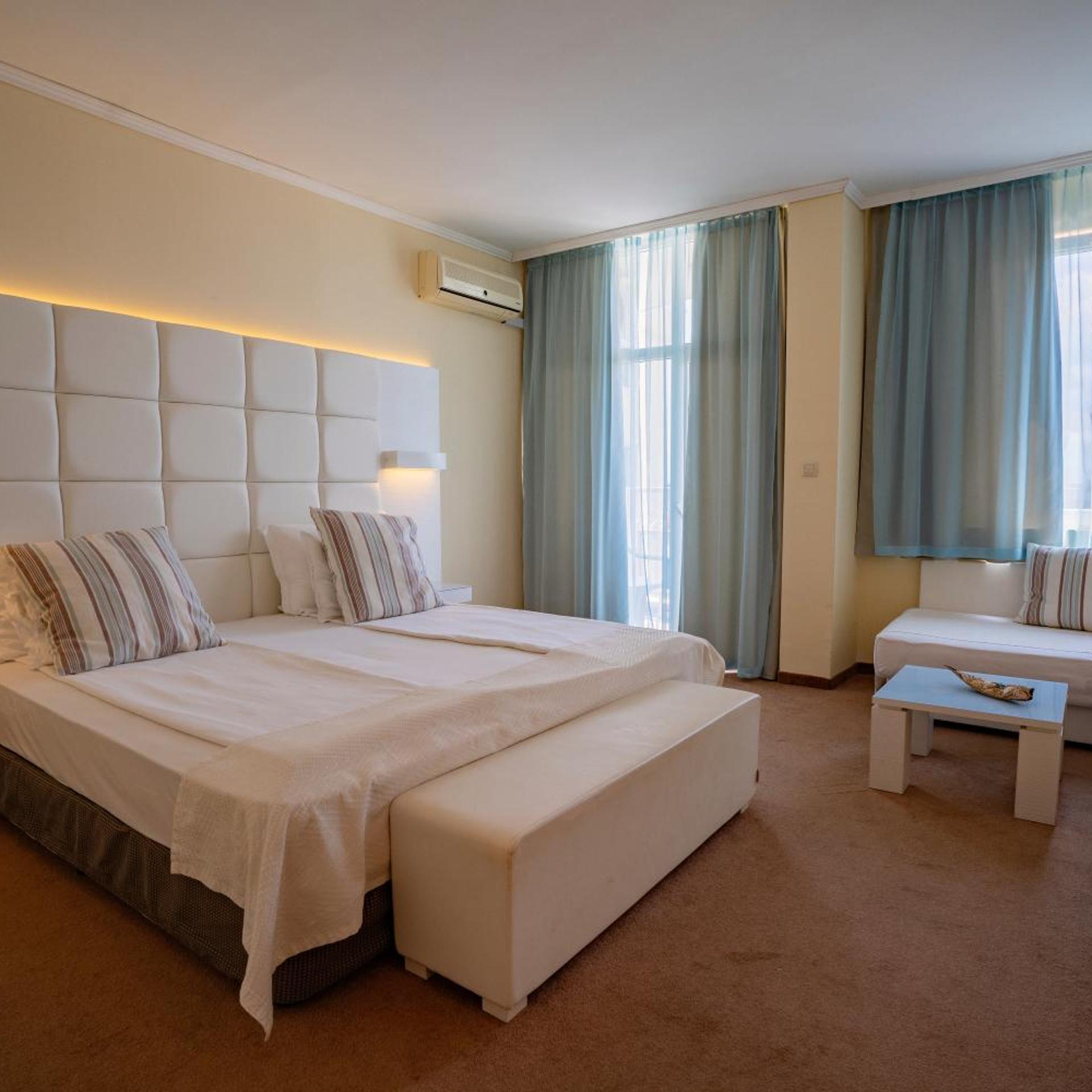 Perla Beach Hotel III 16/50