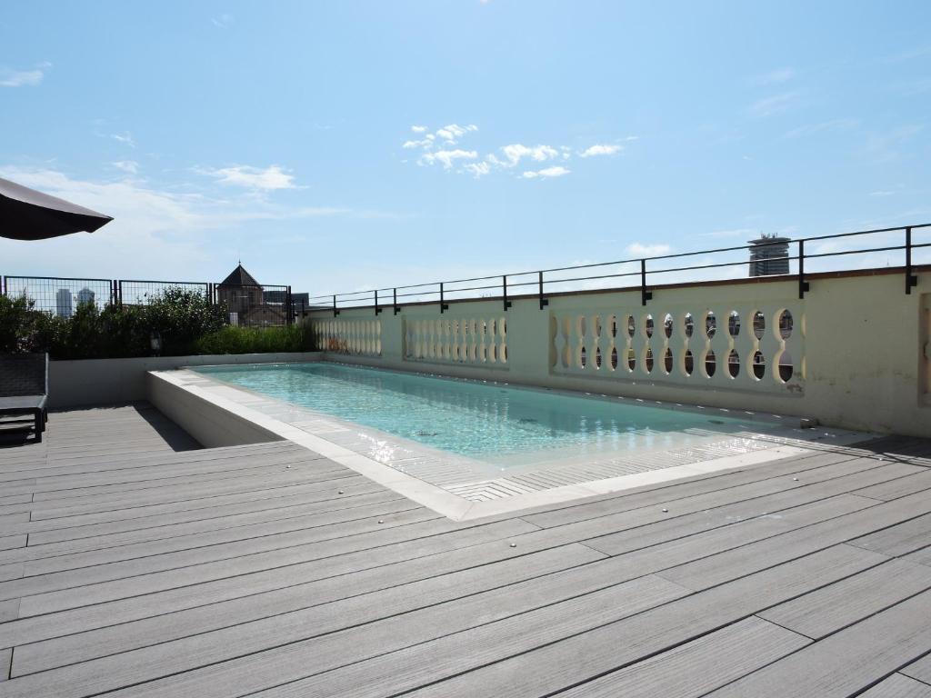 Raval House 19/23