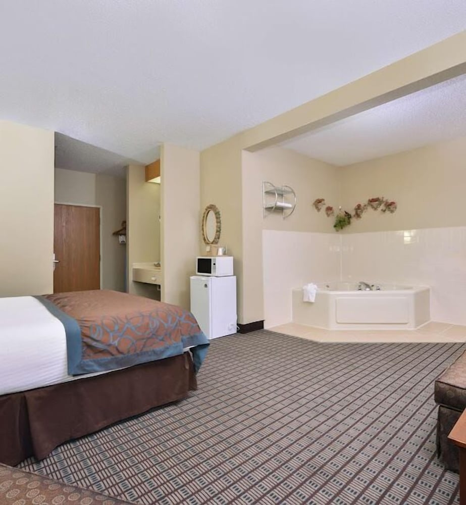 Regency Inn Geneseo 3/21