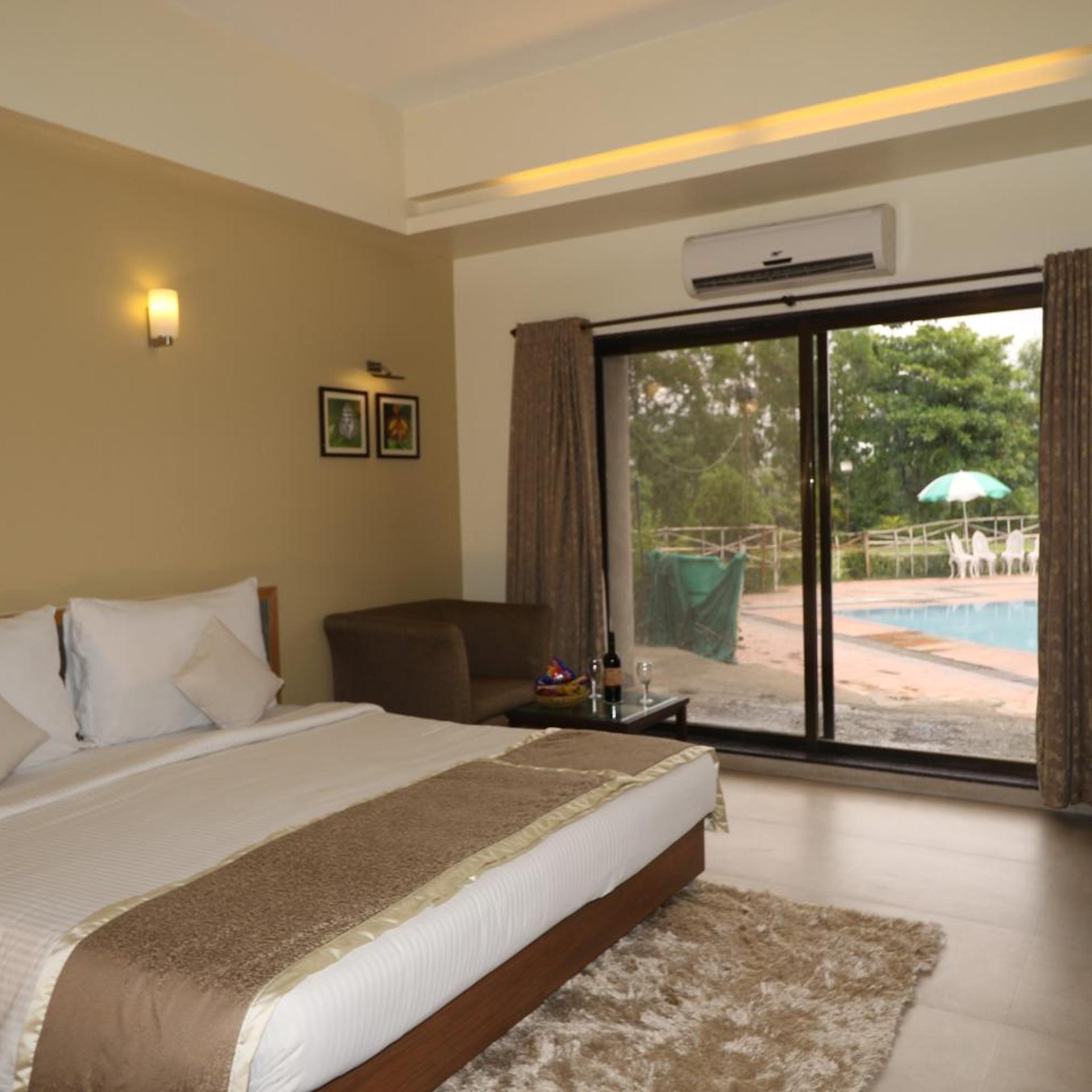 Super, Deluxe, King Bed