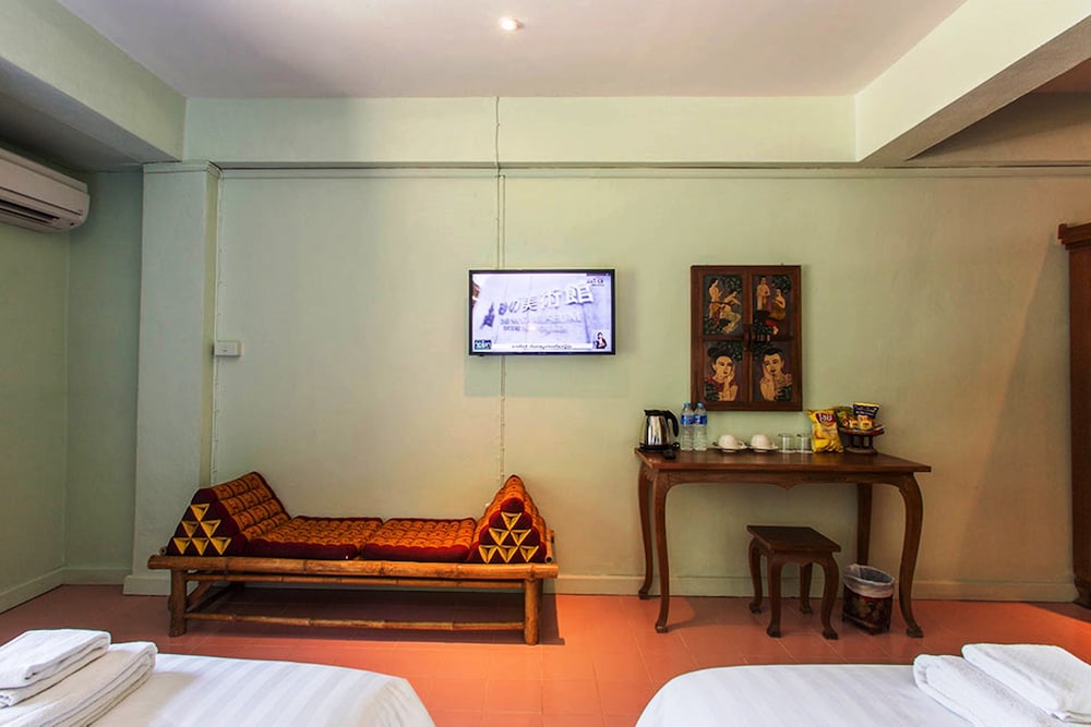 A Hotel Budget 39/61