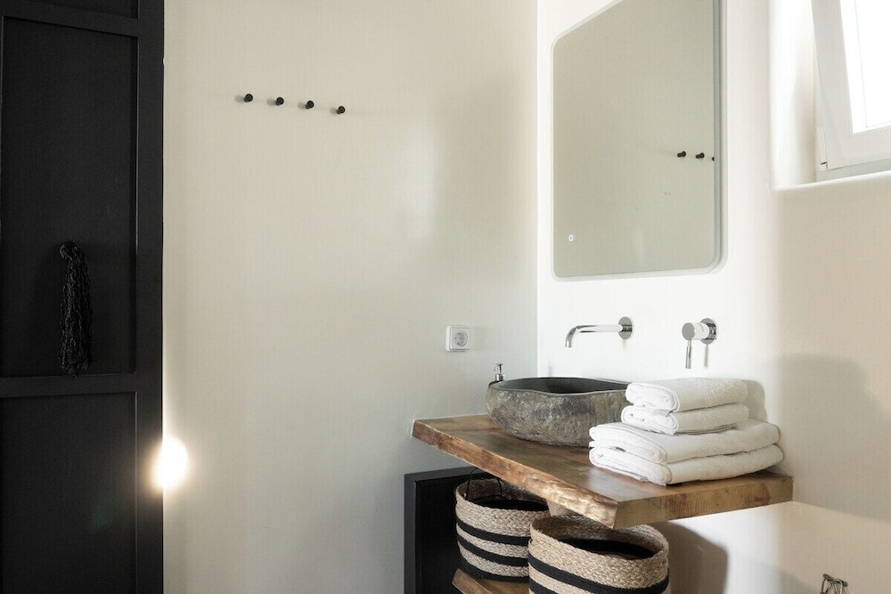 Mykonos Dot - Art Homes 43/46