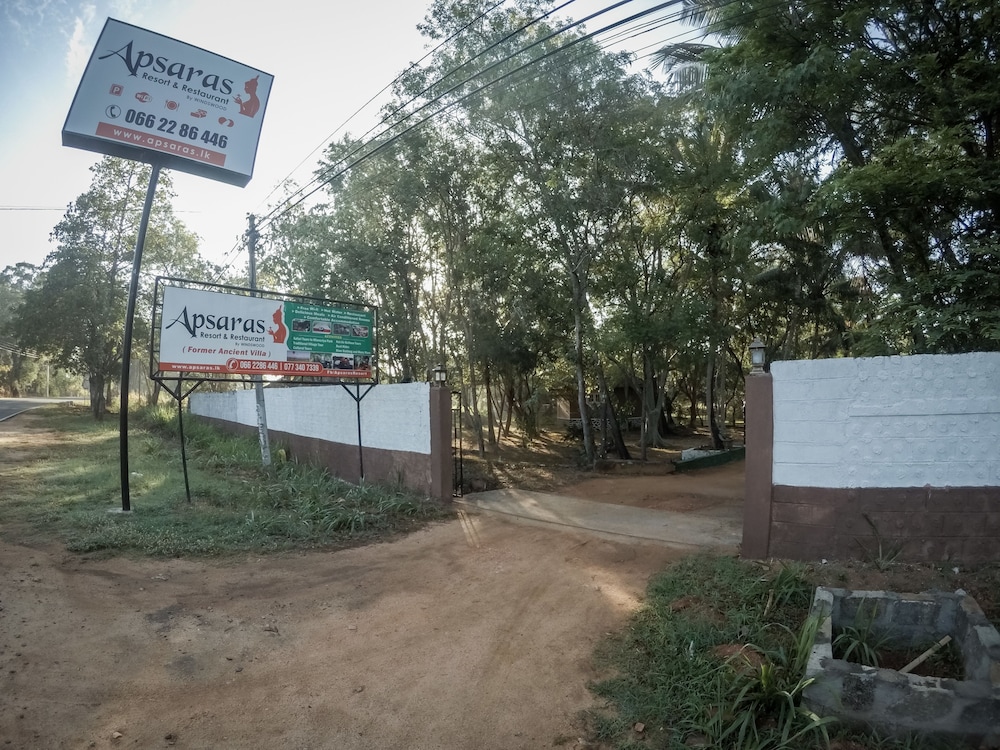 Apsaras Resort Sigiriya 41/45