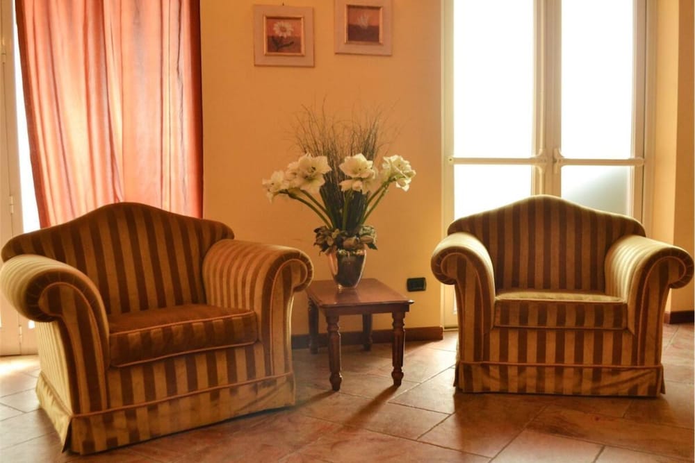 Hotel Don Carlo 34/50