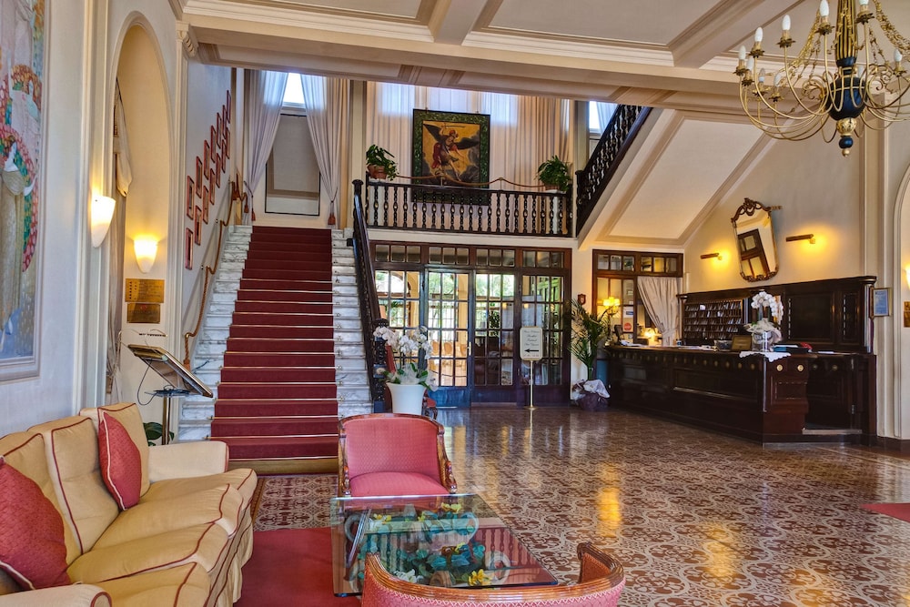 lobby