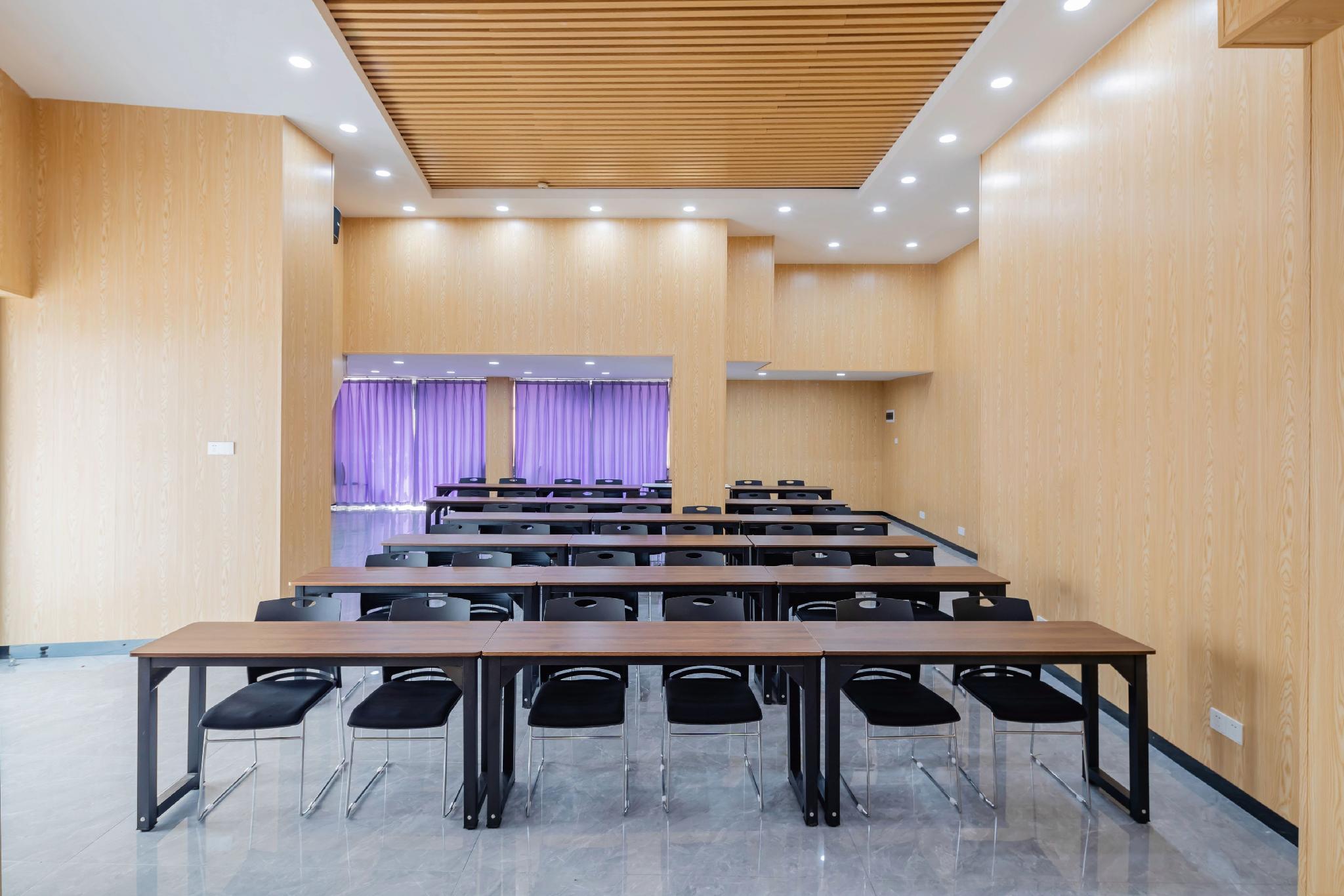 Lavande Hotel (Foshan Kuiqi Road Metro Station) 43/51