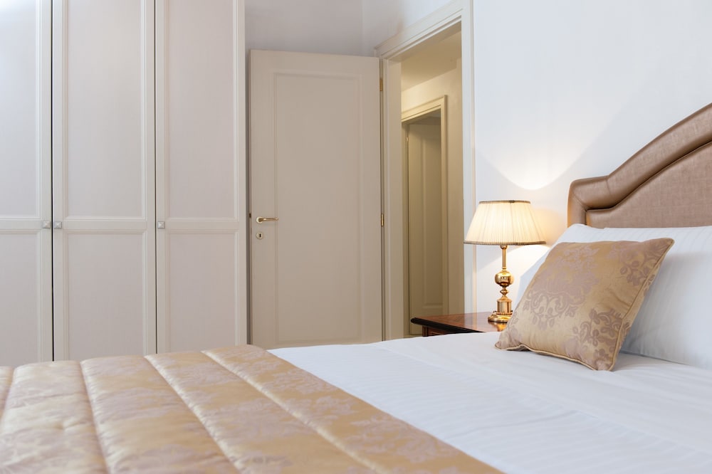 San Teodoro Palace 24/66