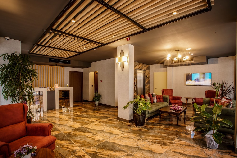 Life Point Hotel 5/67