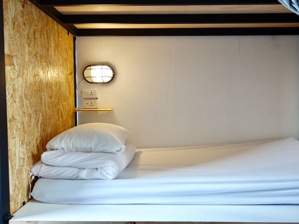 Oldmancaptain Hostel 30/50