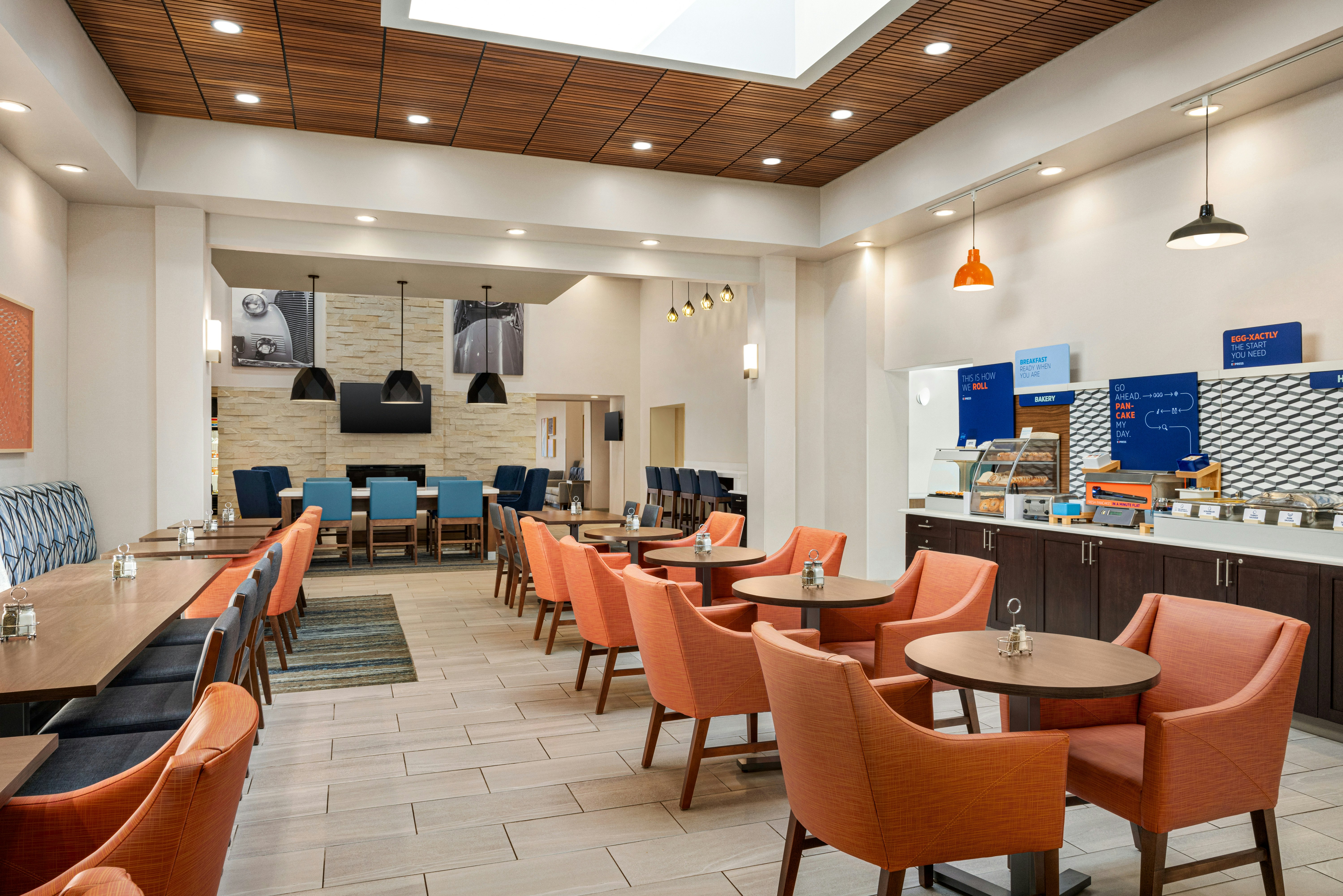 Holiday Inn Express And Suites Indianapolis W Airport Area 47/65