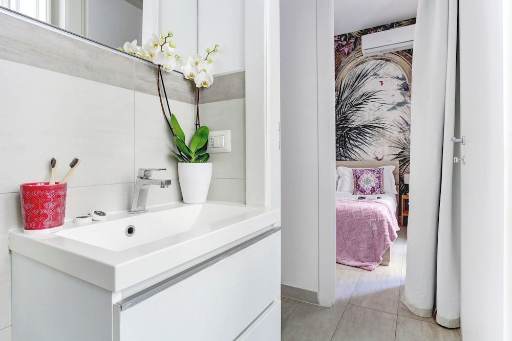 Santi Quattro Apartment & Rooms - Colosseo 3/49