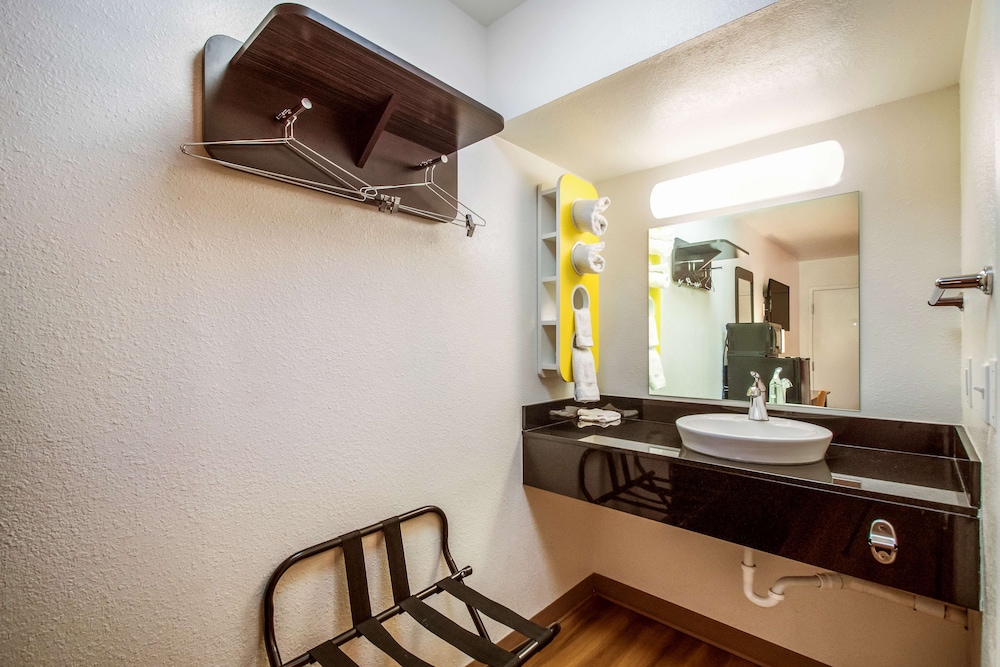 Motel6 Youngtown, AZ - Phoenix - Sun City 44/45