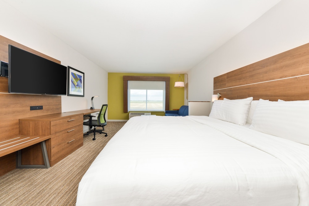 Holiday Inn Express Suites Ogallala 25/75