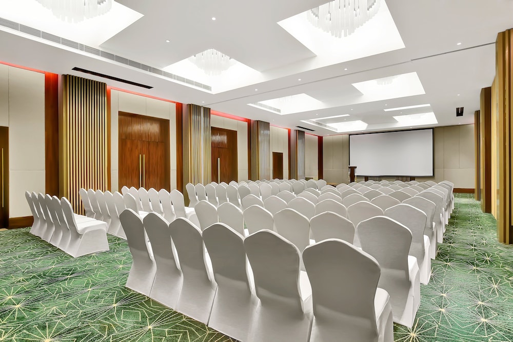 Holiday Inn Goa Candolim 63/75