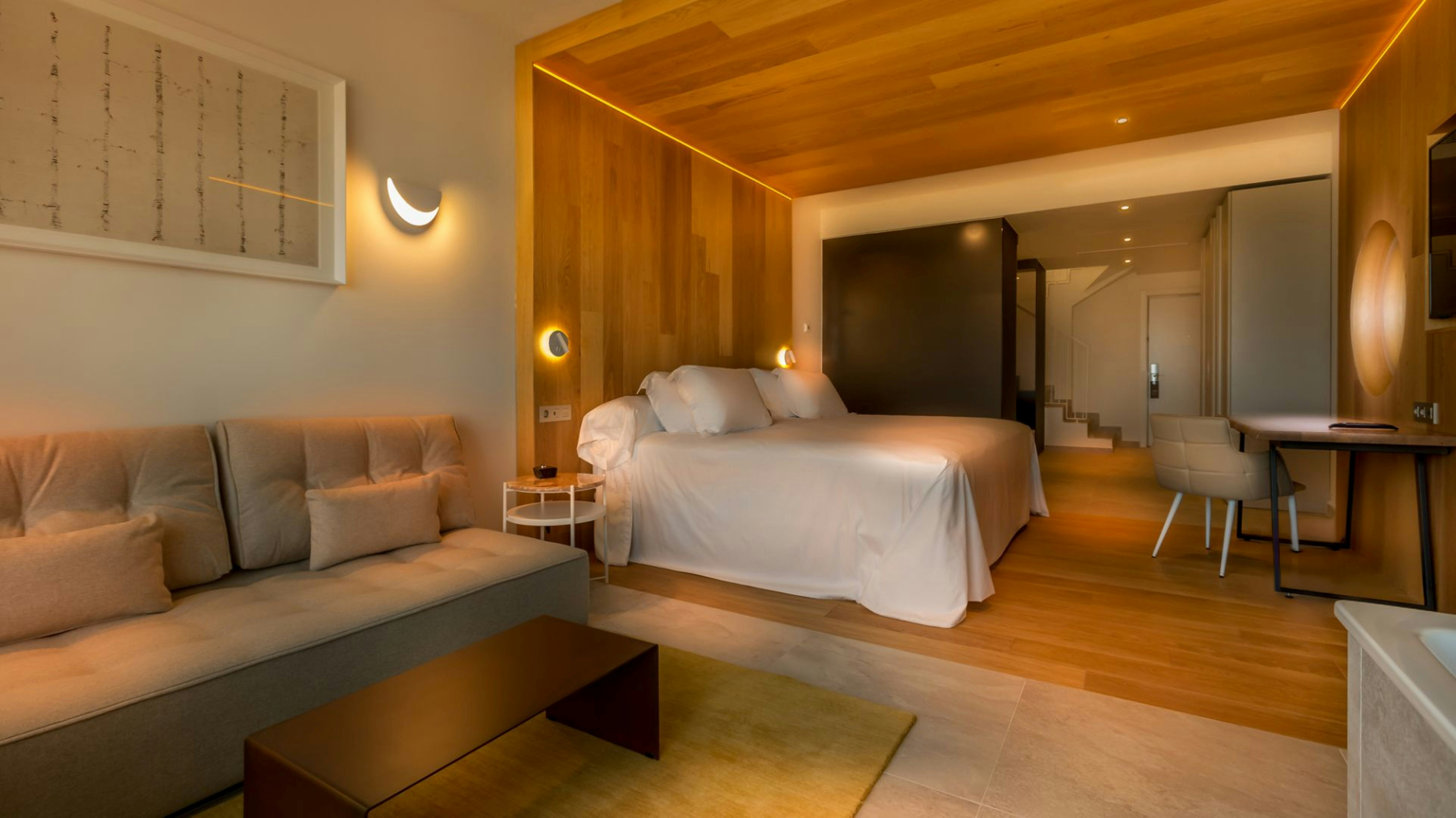100 Queens Gate Hotel Curio Collection By Hilton 6/28