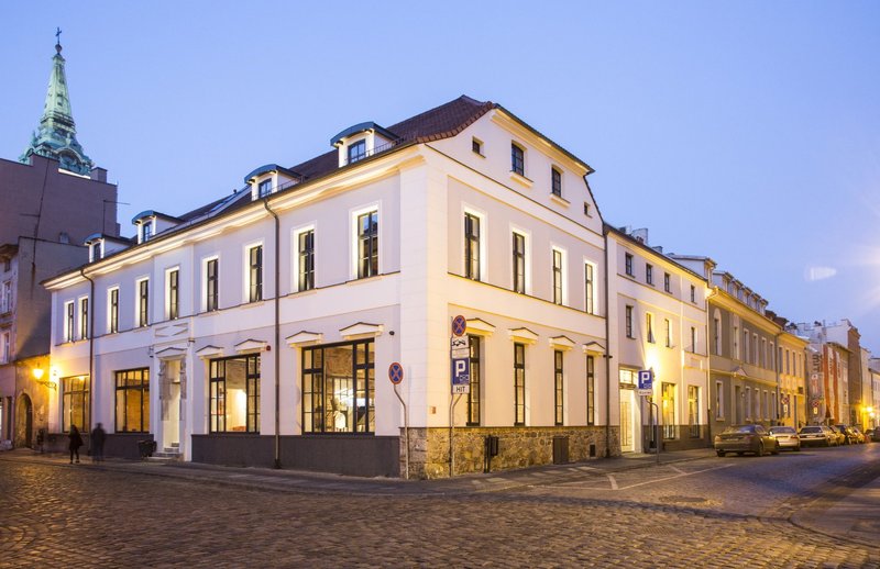 Nicolaus Hotel & Culinary 2/12