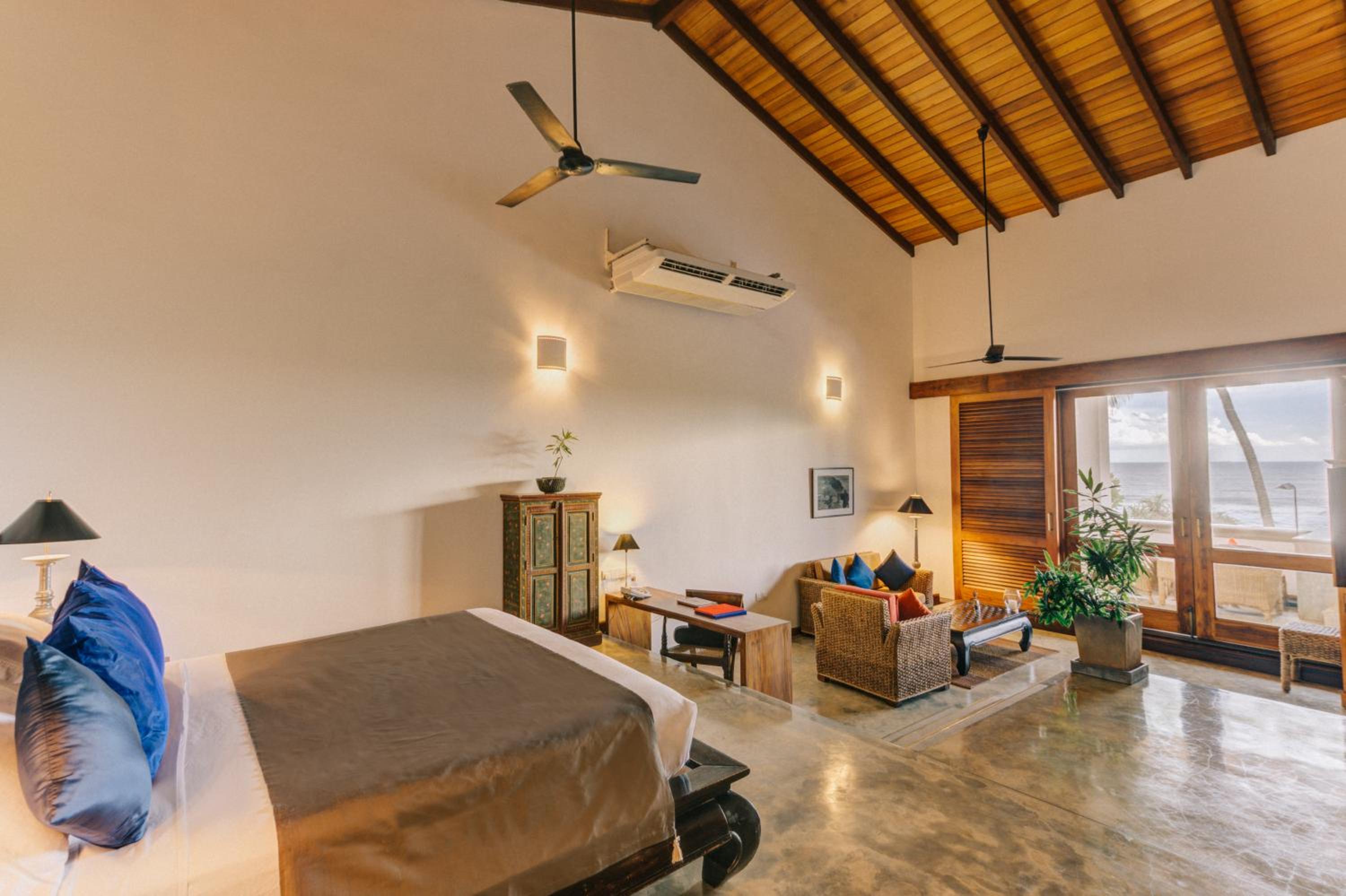 Suite, King Bed, Sea View