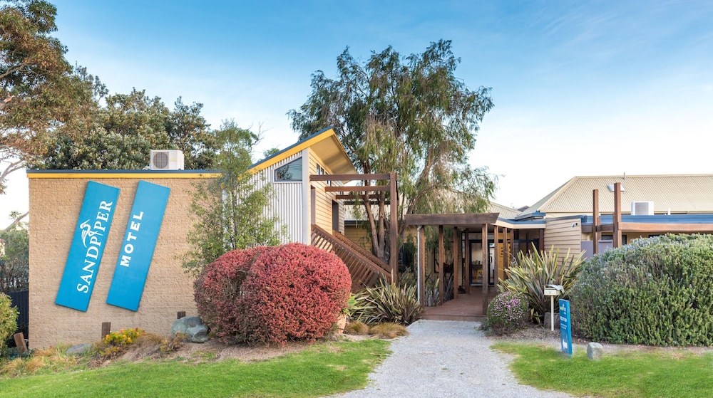 Sandpiper Motel 7/50