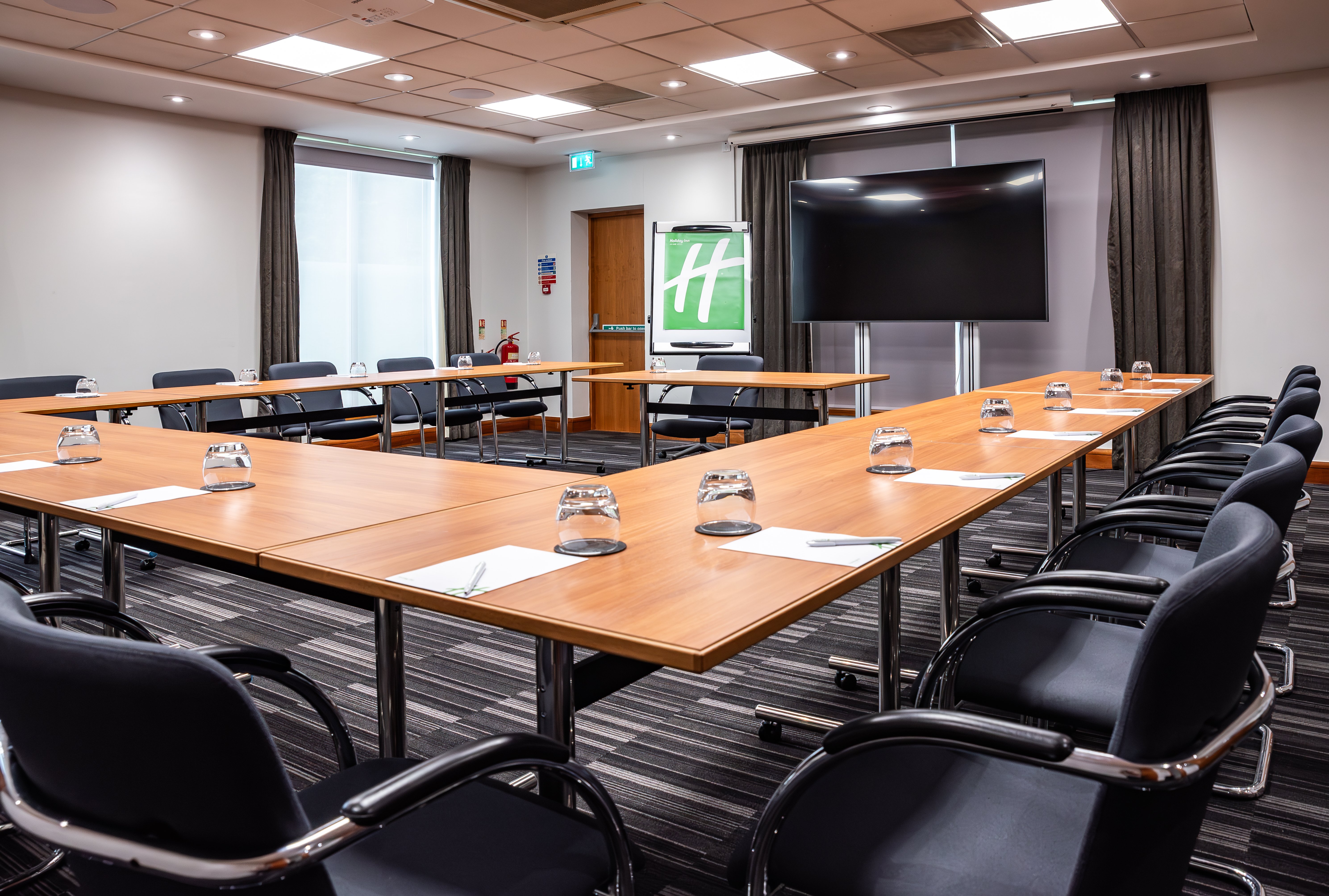 Holiday Inn Gatwick Airport 58/75