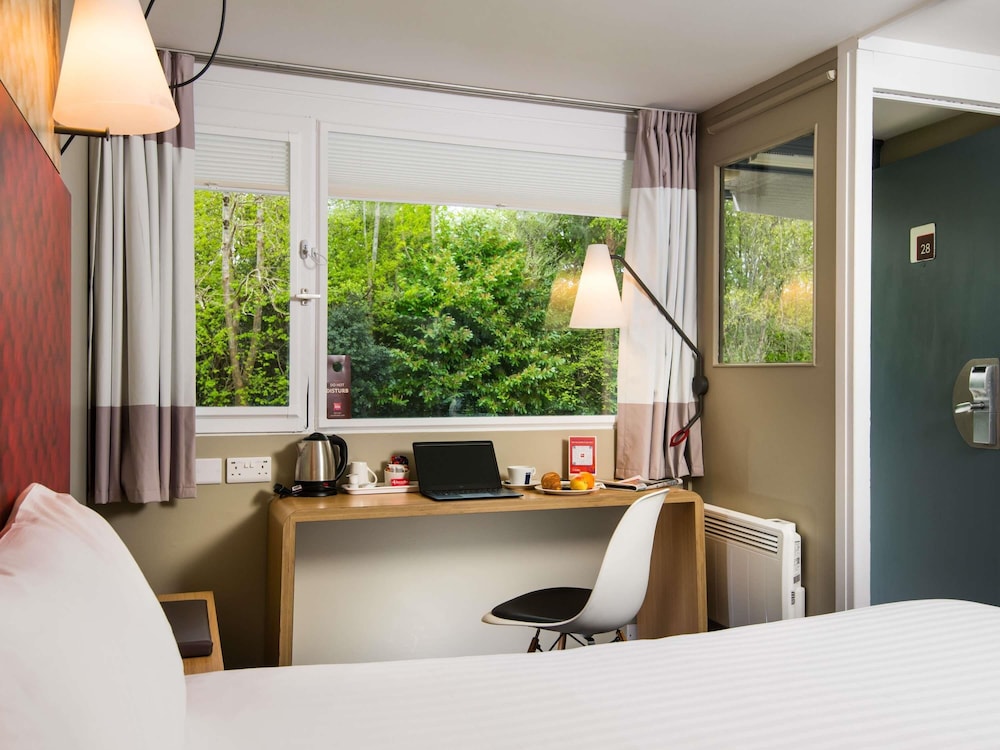 Ibis Plymouth 21/50