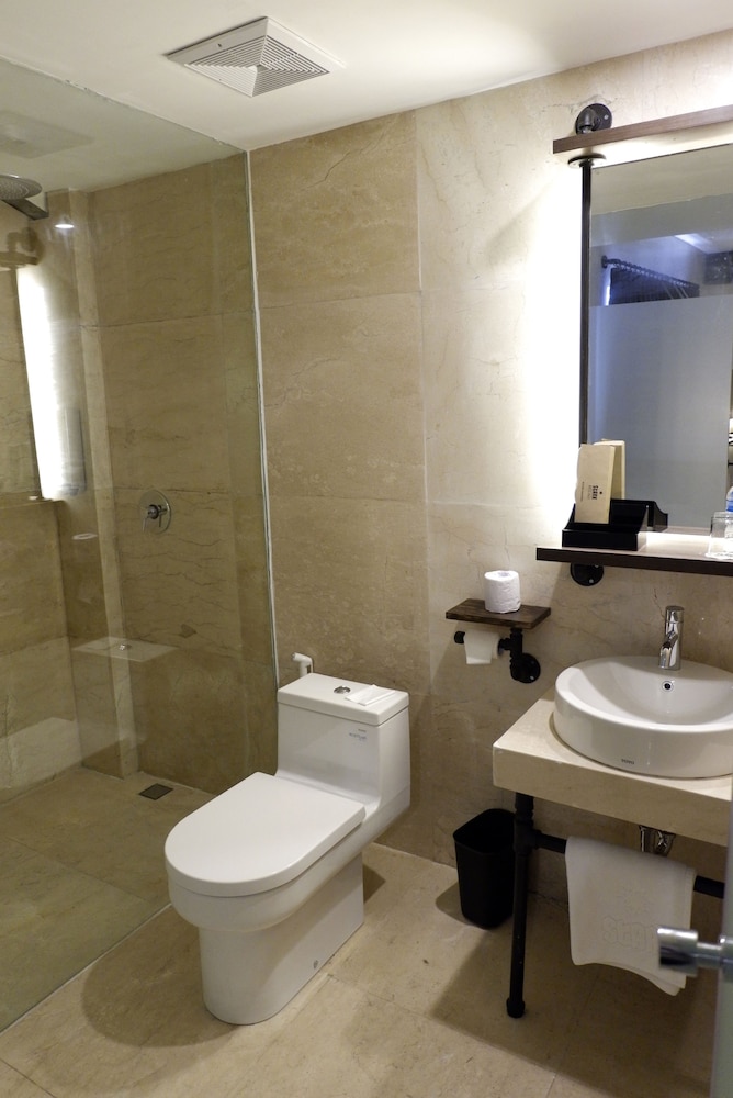 Stark Boutique Hotel And Spa 50/50