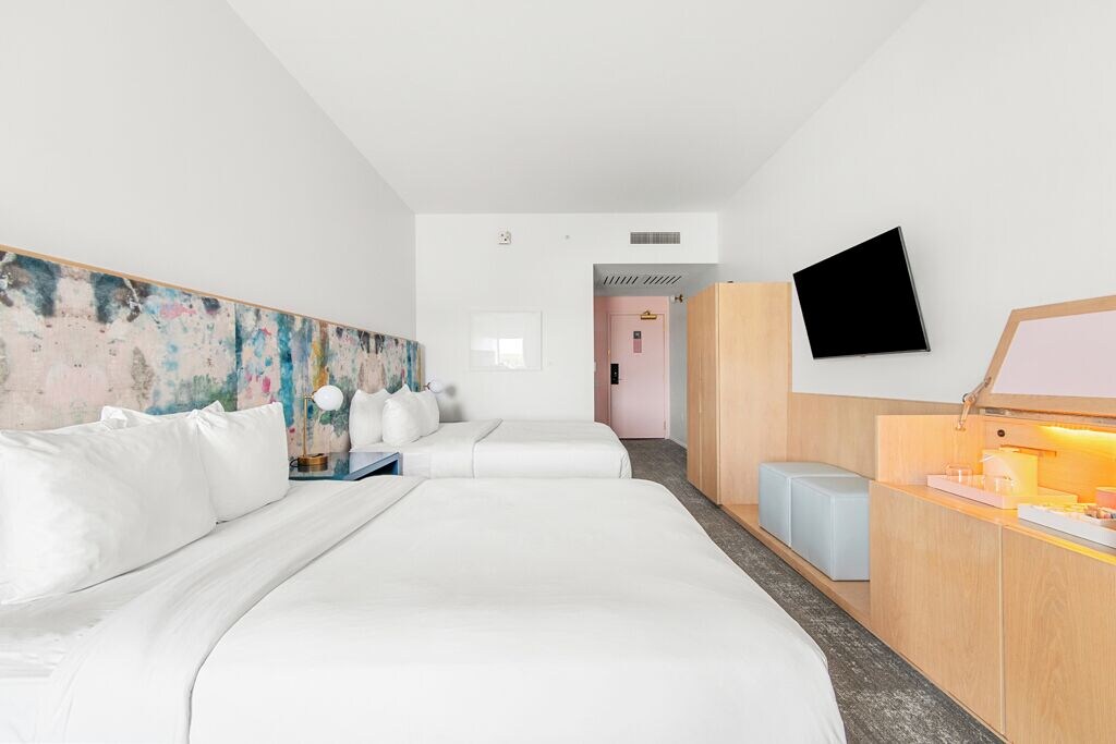 Deluxe, 2 Queen Beds