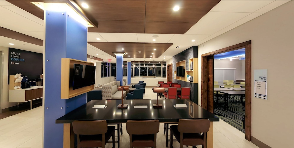 Holiday Inn Express And Suites Detroit Northwest Livonia 32/41