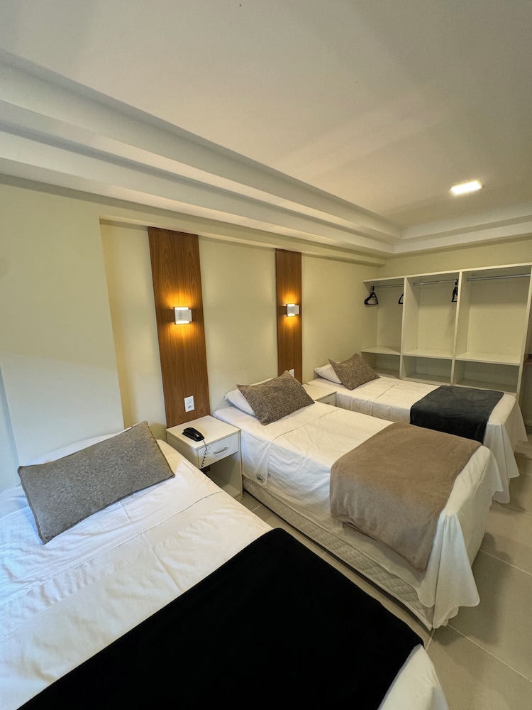 غرفة قياسية ثلاثية بثلاثة أسرّة، HOTEL CANTAREIRA 4/9