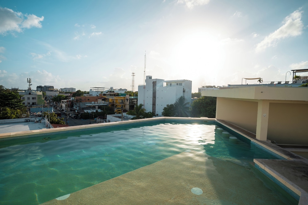 Sahara Hotel 66/71