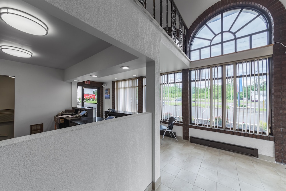 Motel6 Warminster, PA 9/48