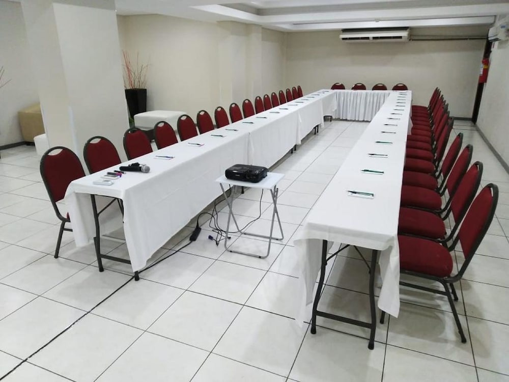 Hotel Golden Park Recife Boa Viagem By Nacional Inn 64/73