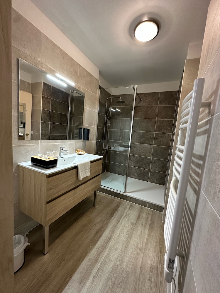 HOTEL LE LION D'OR 25/50