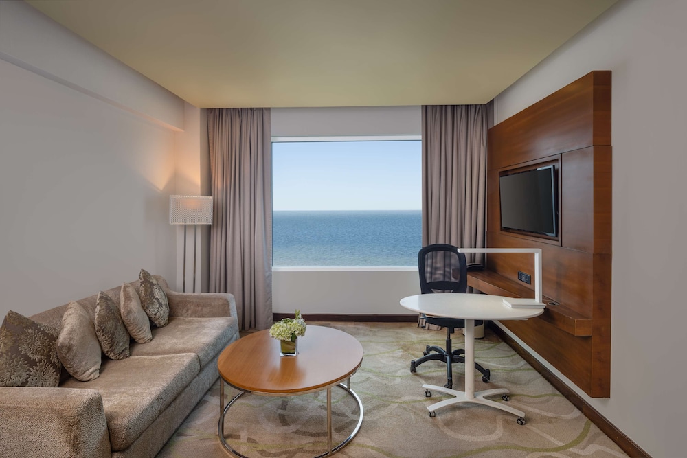Radisson Hotel Colombo 41/62