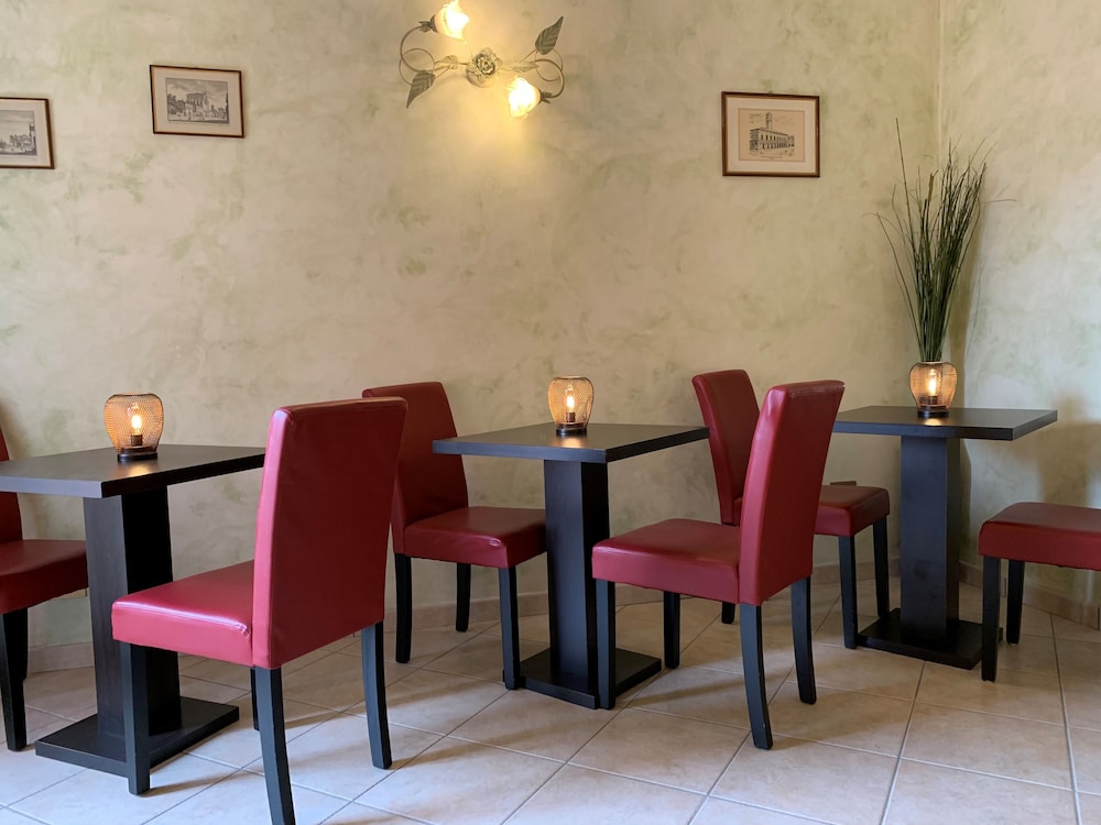 Hotel Roma 37/50