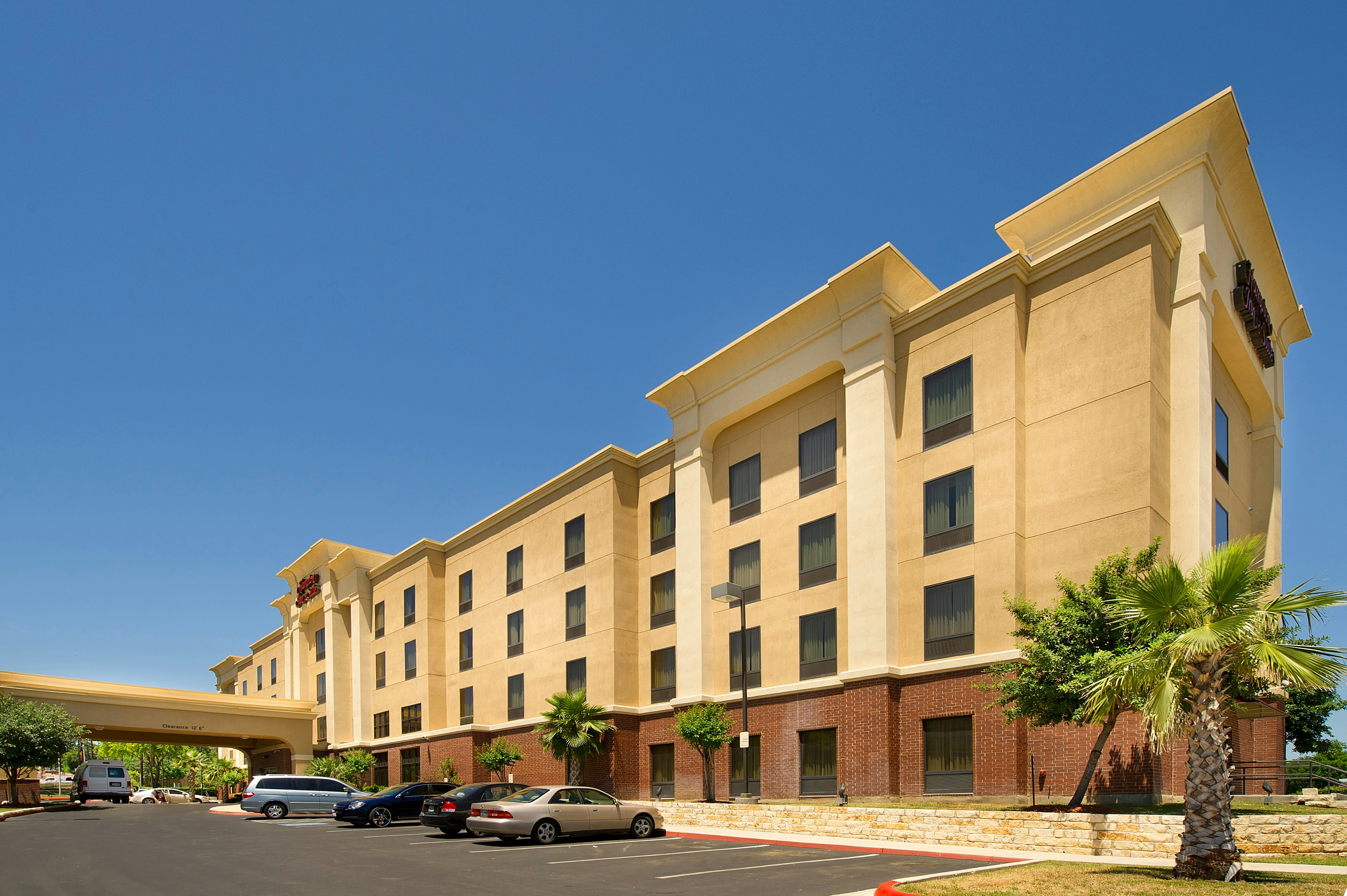 Hampton Inn and Suites San Antonio Airport 44/44