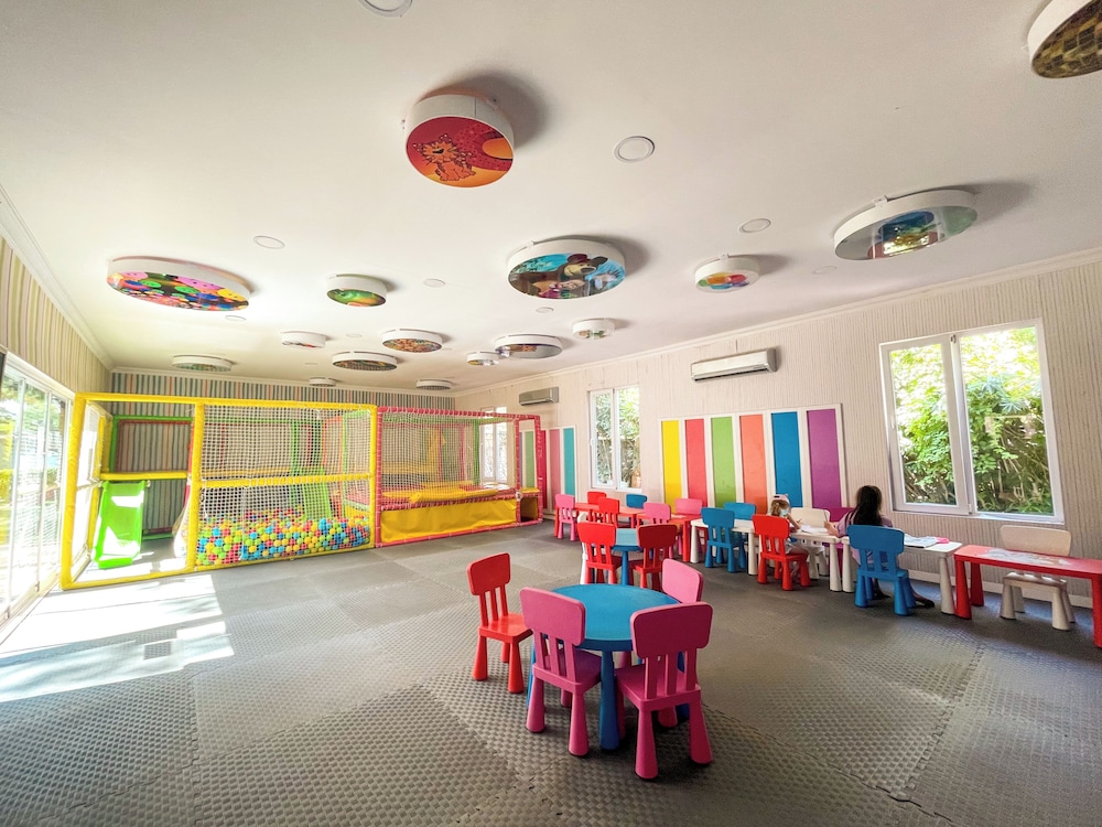 Catamaran Resort Hotel 62/71