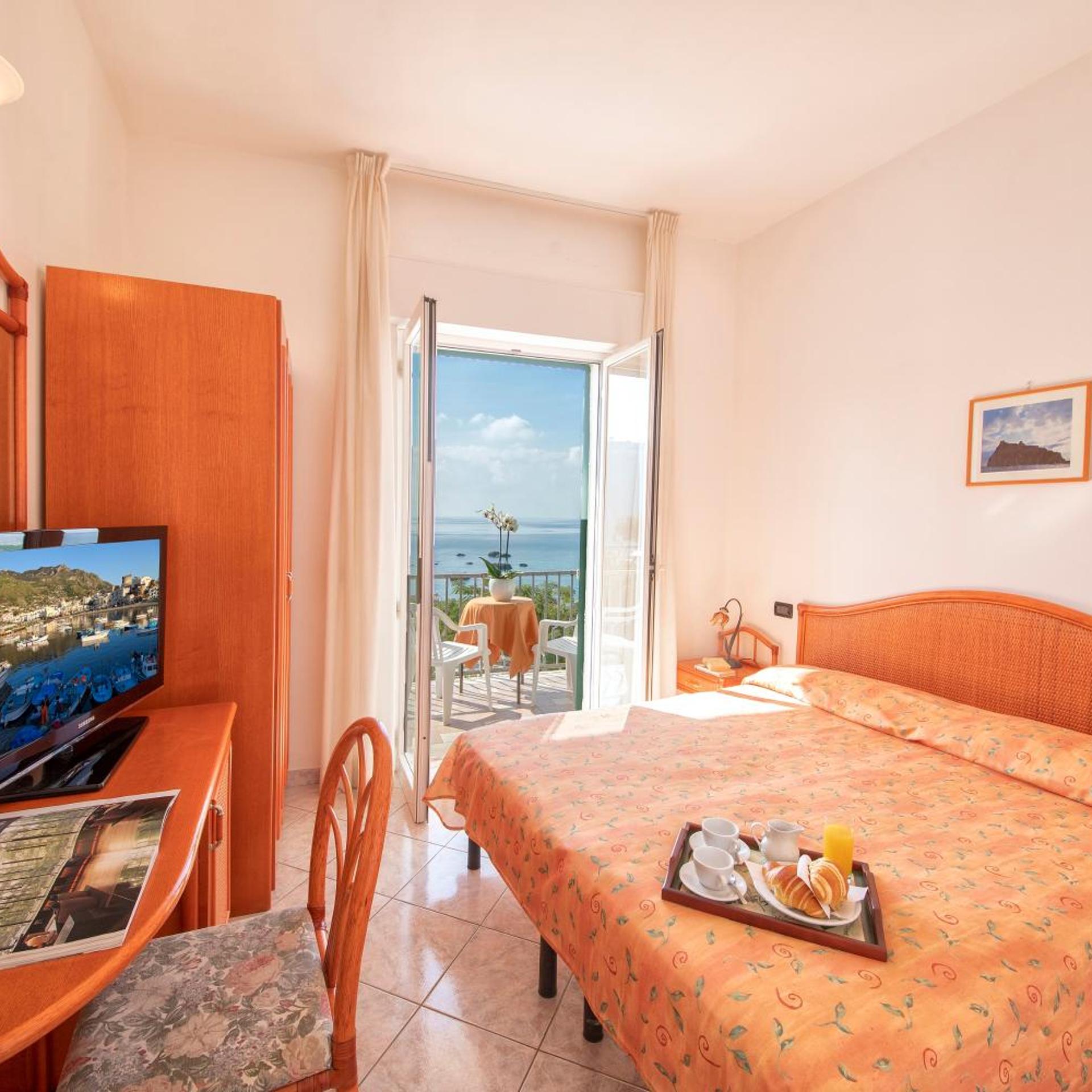 Hotel Citara 9/83