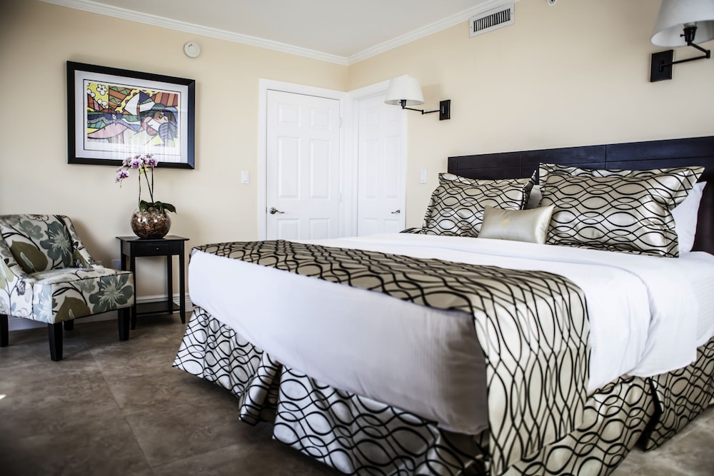 SUPERIOR, MULTIPLE BEDS