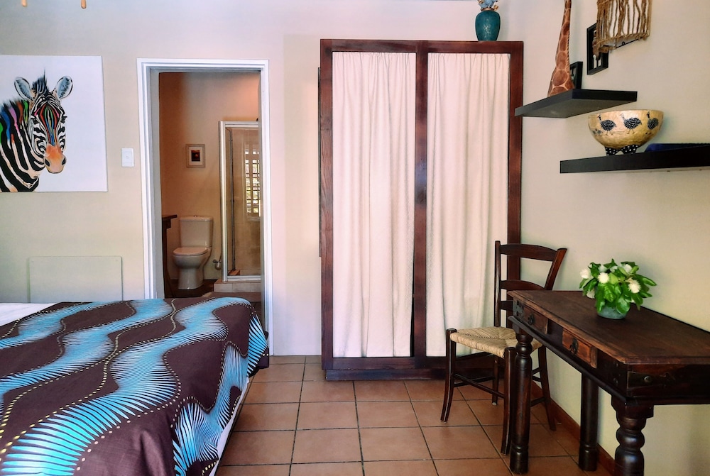 غرفة قياسية بسرير كوين بغرفة نوم واحدة، Khashamongo Guesthouse 3/6