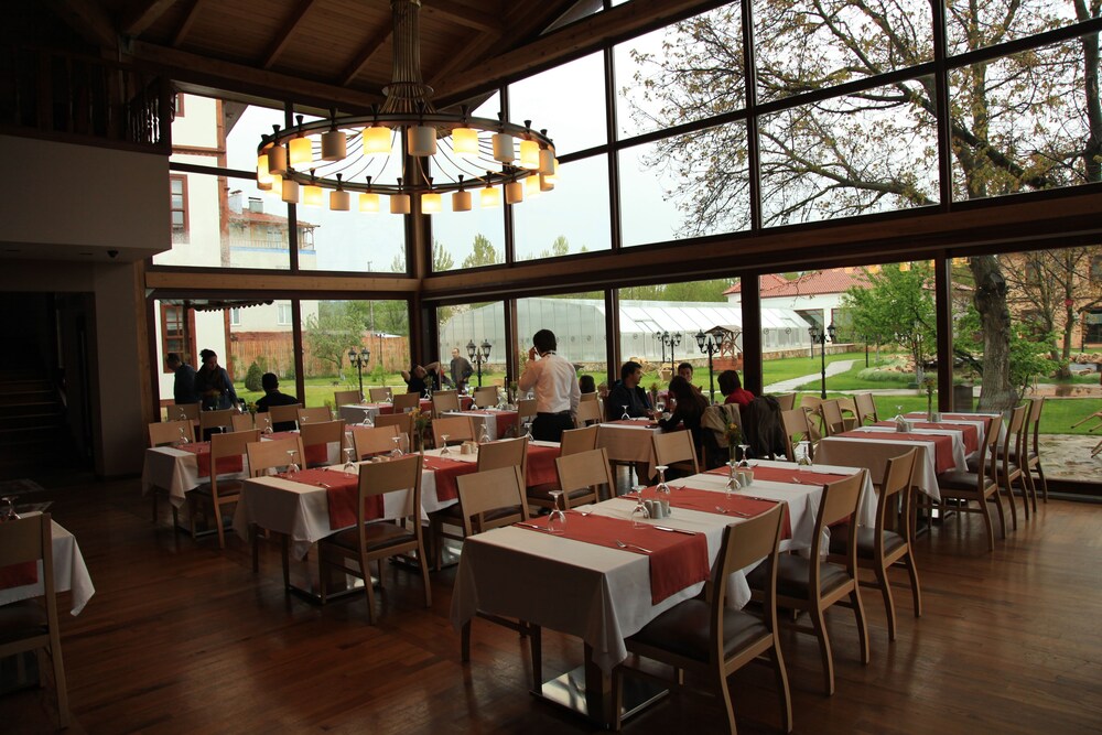 Iksir Resort Town Hotel 52/68