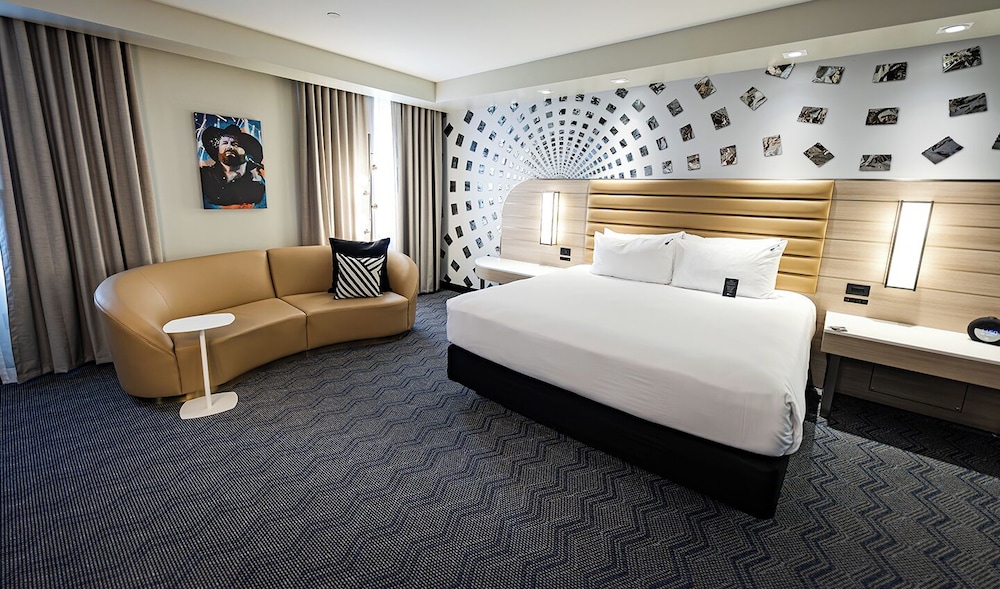Tower, All Suite, King Bed, Accessible