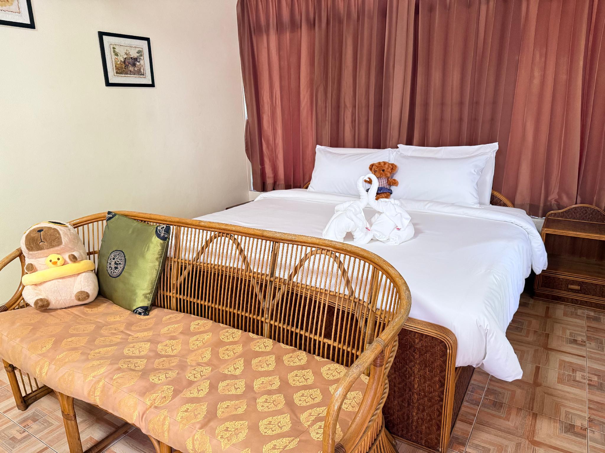 Deluxe, Double Bed
