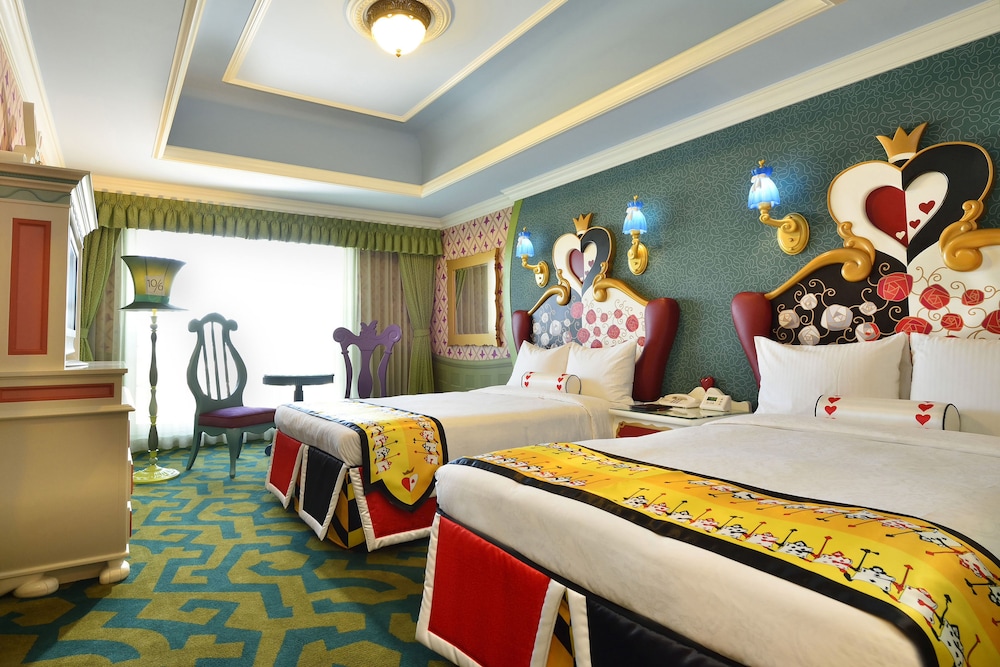 Tokyo Disneyland Hotel 20/50